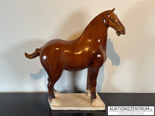 Tang-Pferd Keramikplastik mit Craquelé-Glasur 25 × 42 × 14,5cm