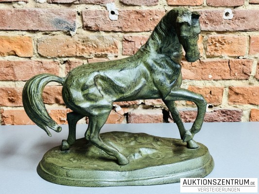 15kg Bronze Plastik, Schreitendes Pferd auf Ovalplinthe, 42 x 46 x 22cm