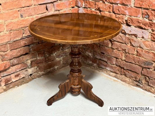 Runder Beistelltisch, Holz furniert, ⌀ 66cm, H=63 cm