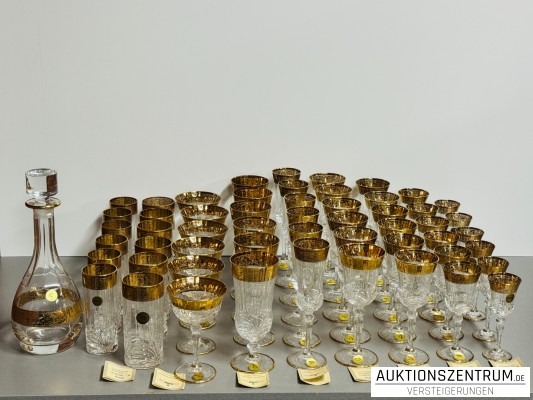 55-teilig 24% Bleikristall Service mit Echtgolddekor Gläser und Karaffe Italien